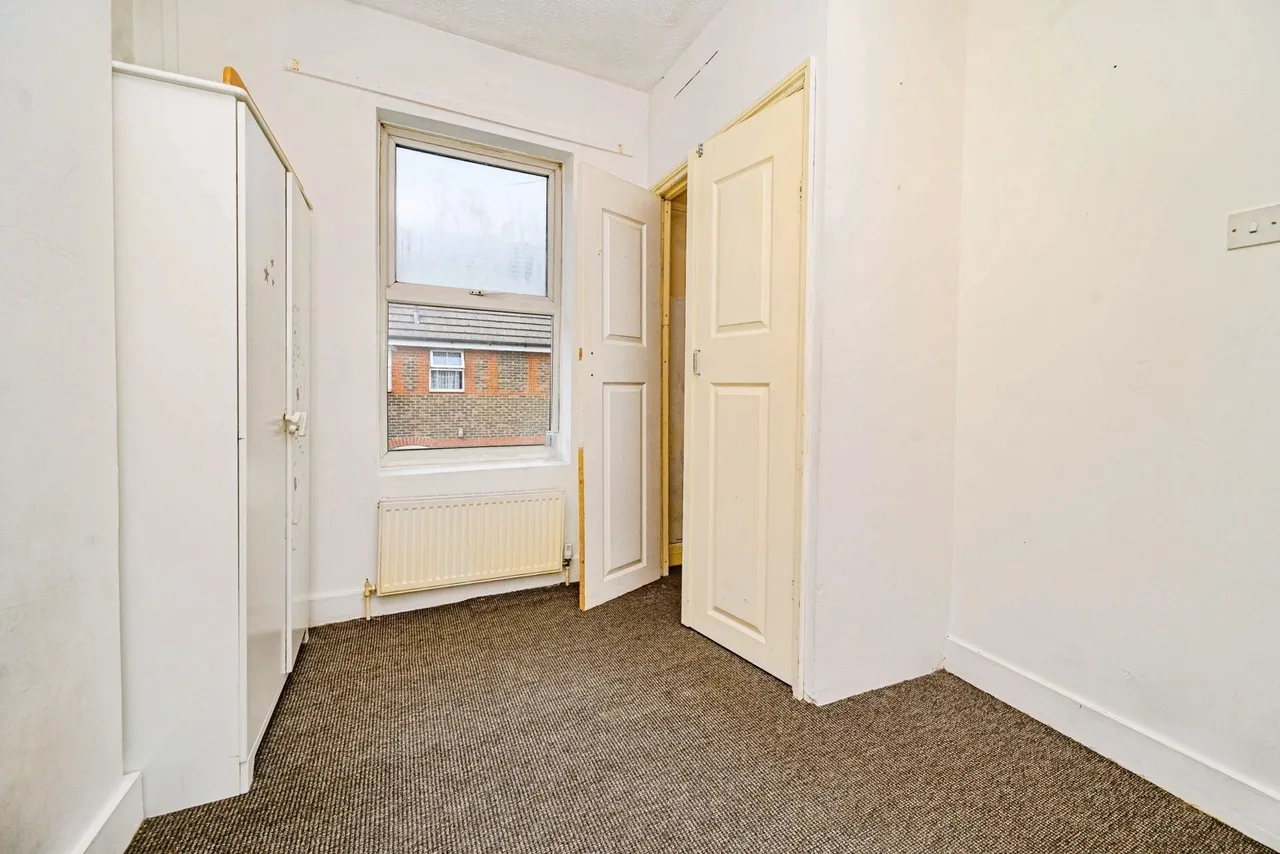 Albert Road, Luton, Bedfordshire, LU1, photo 11