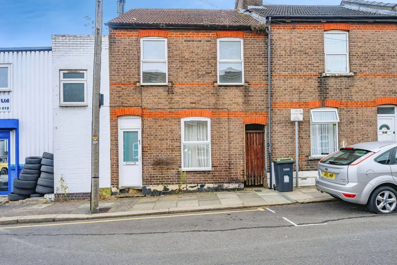 3 bed house for sale — Albert Road, Luton, Bedfordshire, LU1