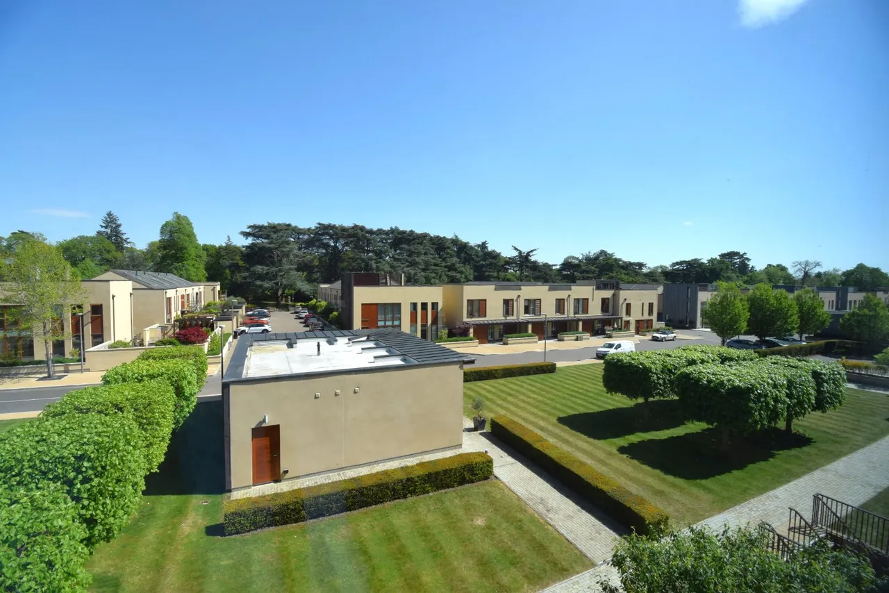 Cliveden Gages, Taplow, SL6, photo 14