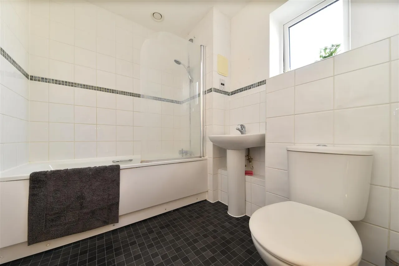 Admiral Drive, Stevenage, SG1, photo 6