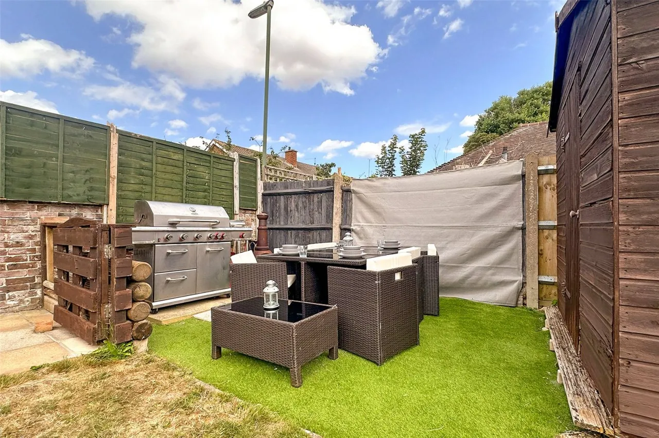 Knightscroft Close, Rustington, BN16, photo 12
