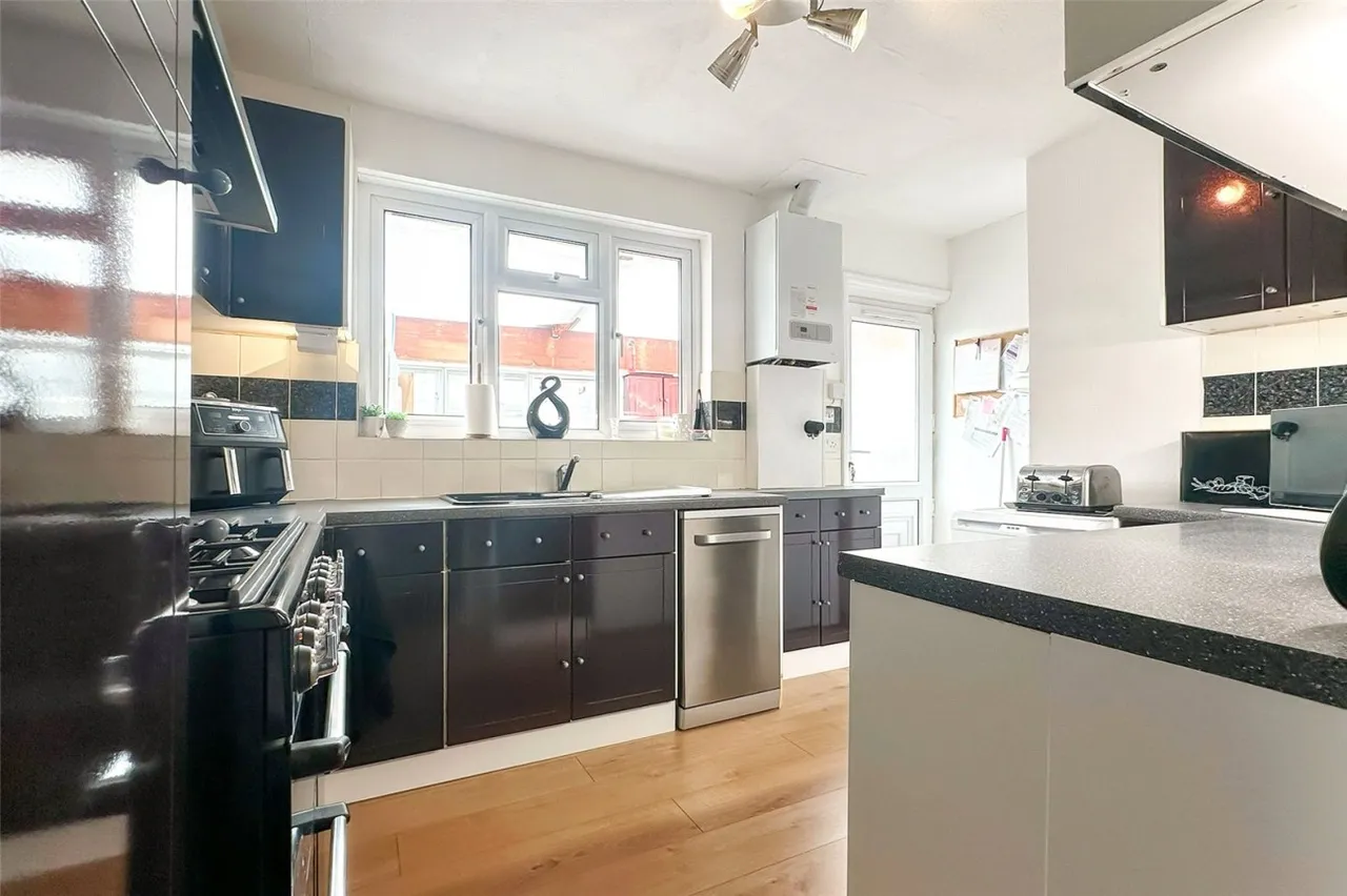 Knightscroft Close, Rustington, BN16, photo 9