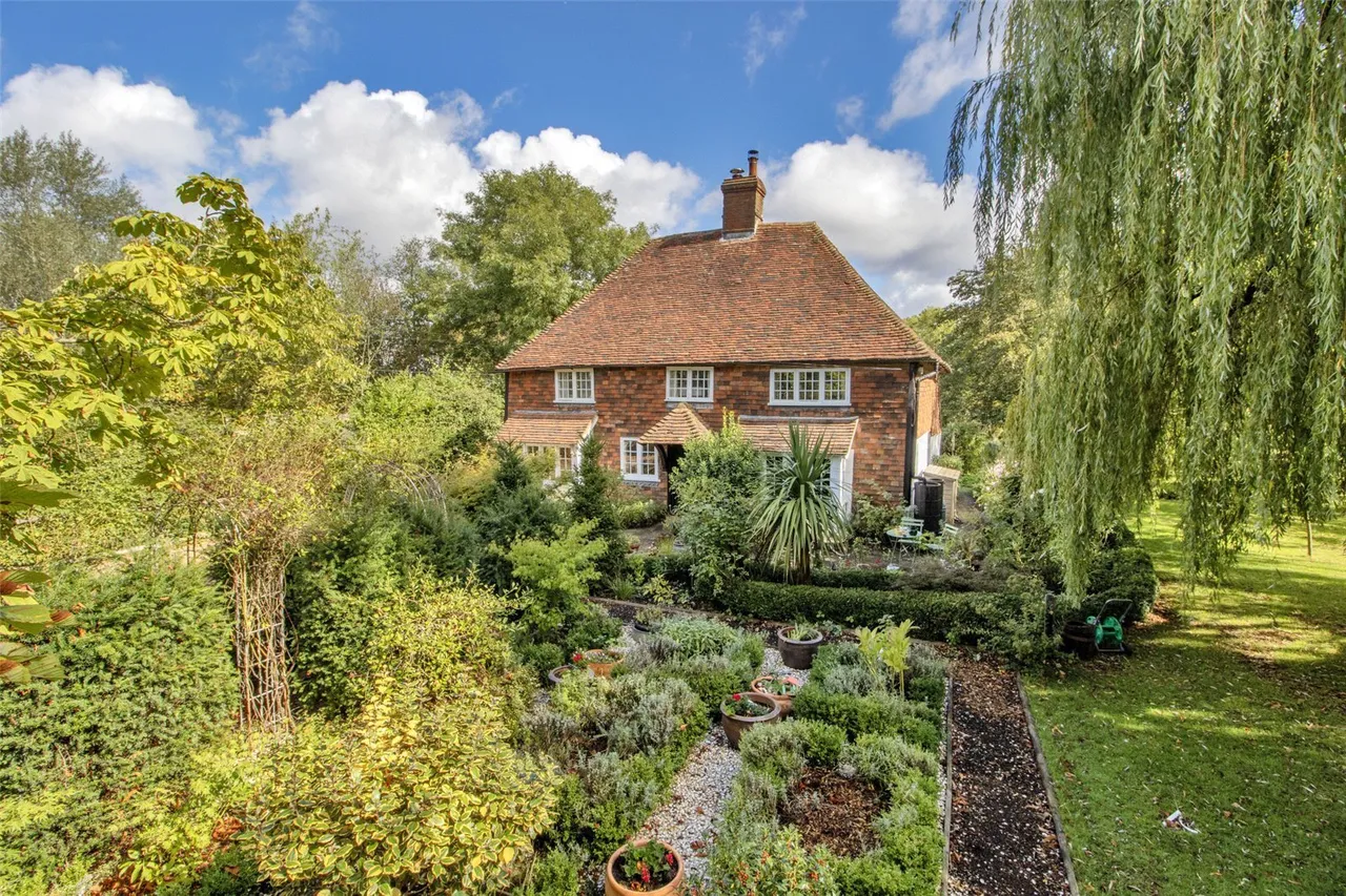 Cranbrook Road, Benenden, TN17, photo 2