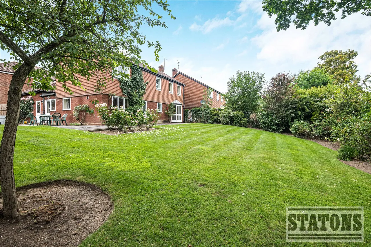 Nash Close, Elstree, Hertfordshire, WD6 3LE, photo 20