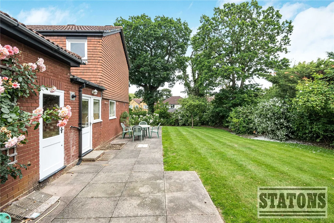 Nash Close, Elstree, Hertfordshire, WD6 3LE, photo 22