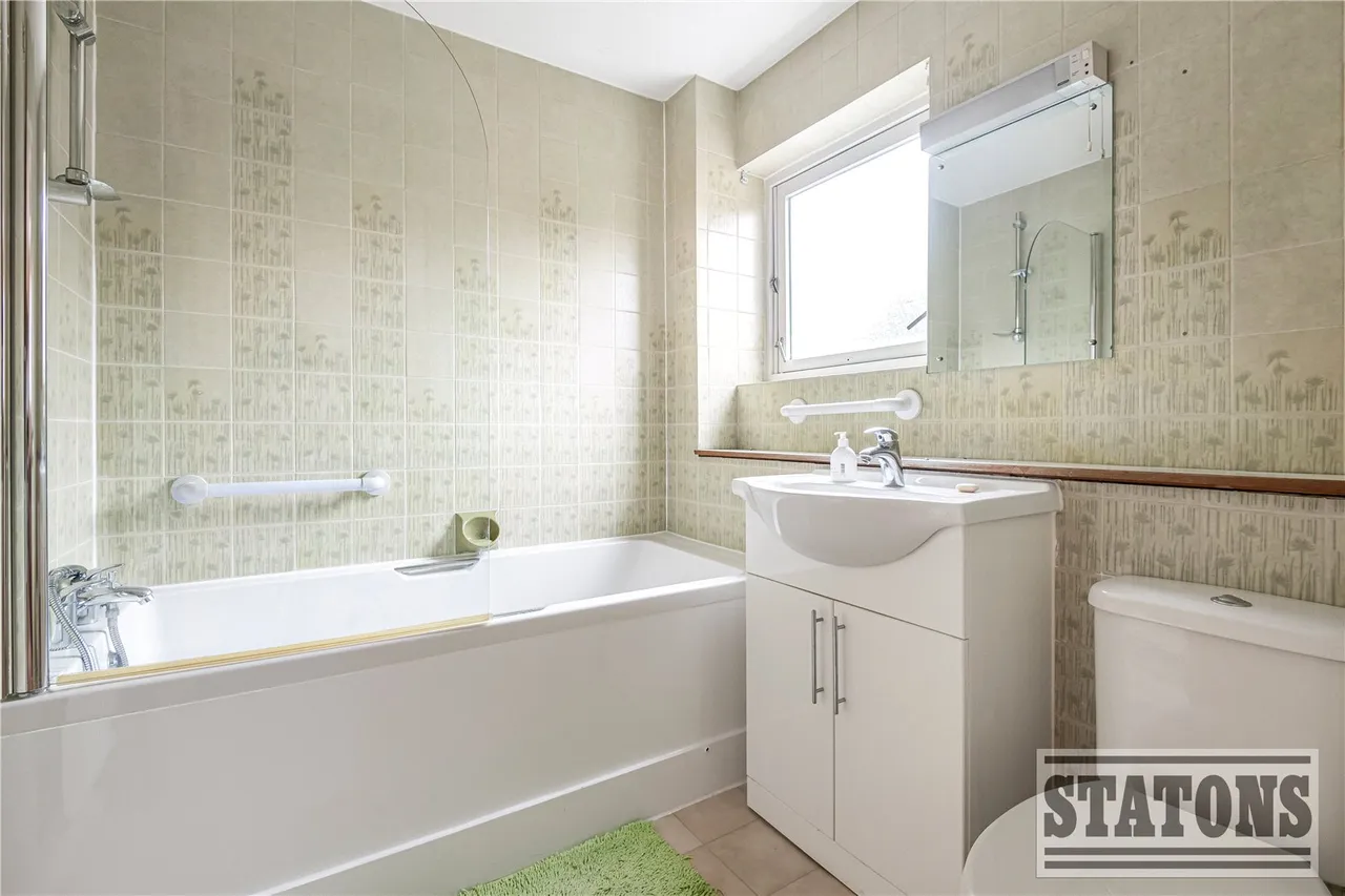 Nash Close, Elstree, Hertfordshire, WD6 3LE, photo 15