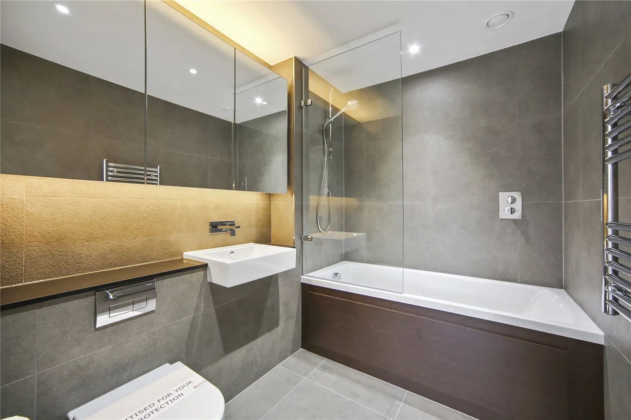 Devan Grove, London, N4, photo 11