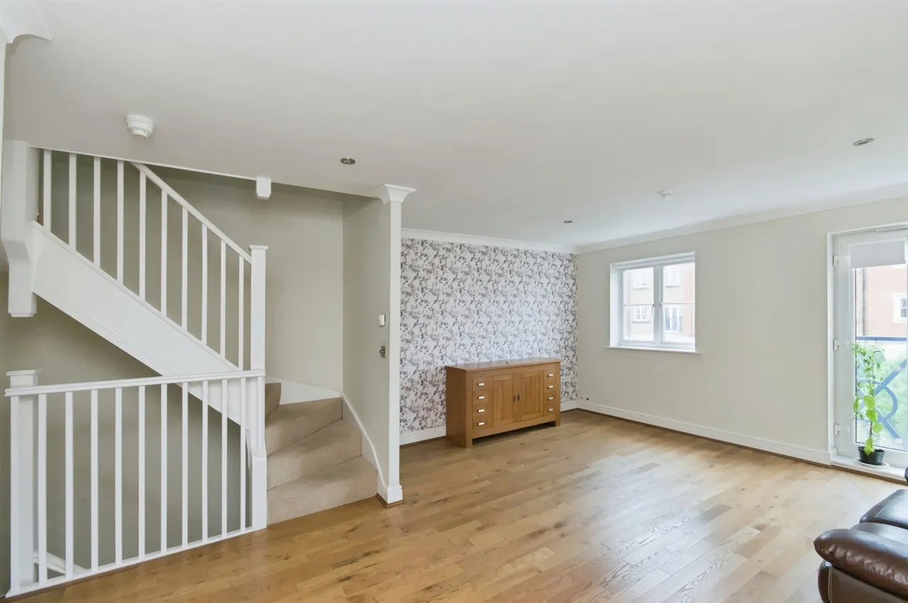 San Juan Court, Eastbourne, BN23, photo 2