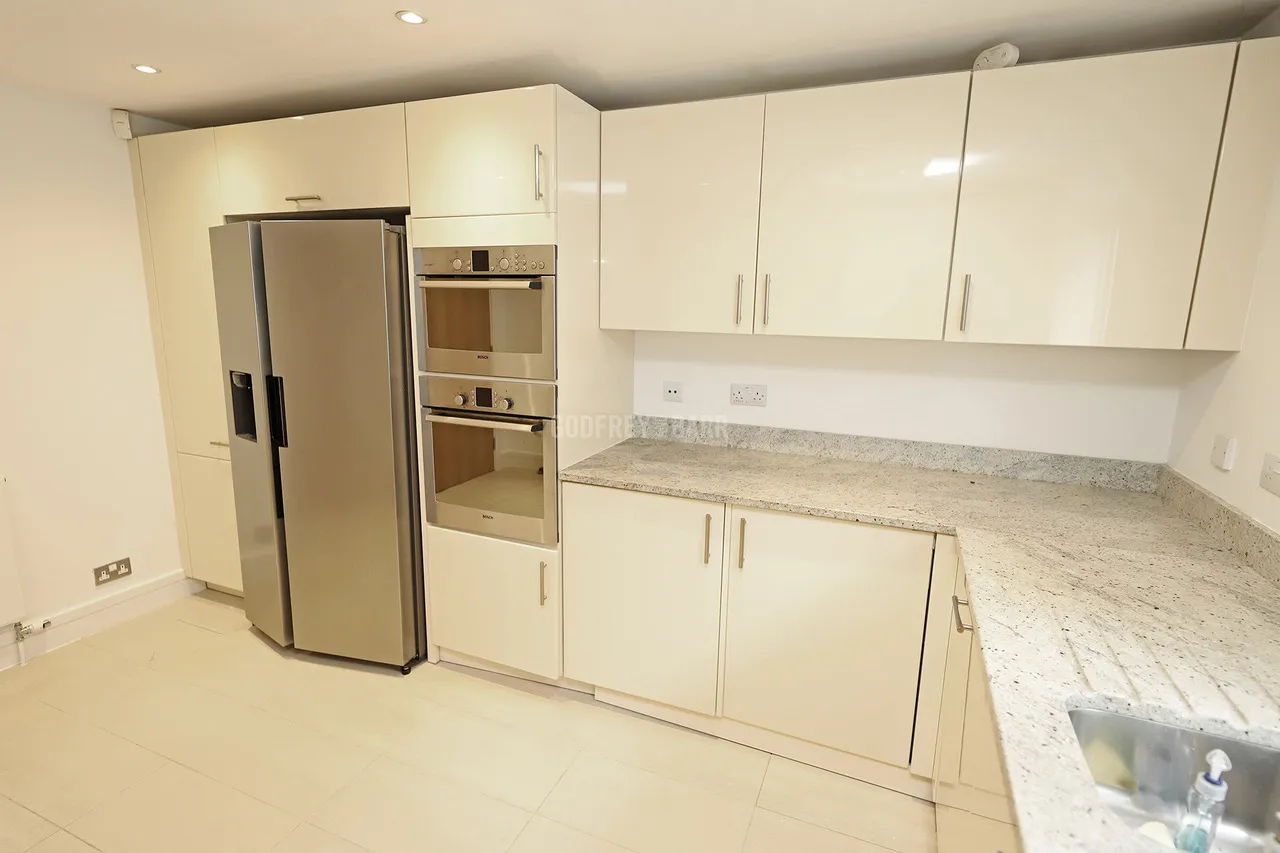 Raleigh Close, Hendon, NW4, photo 6