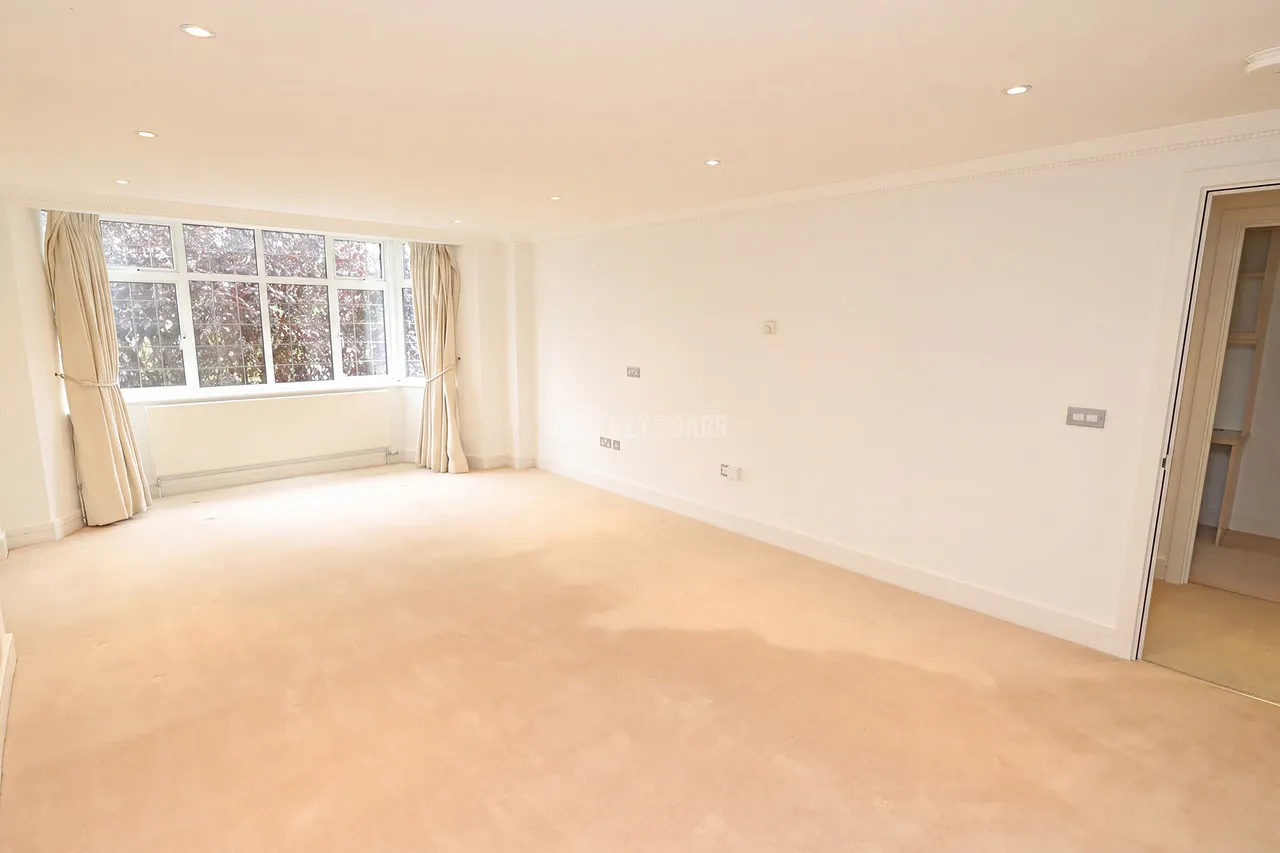 Raleigh Close, Hendon, NW4, photo 7