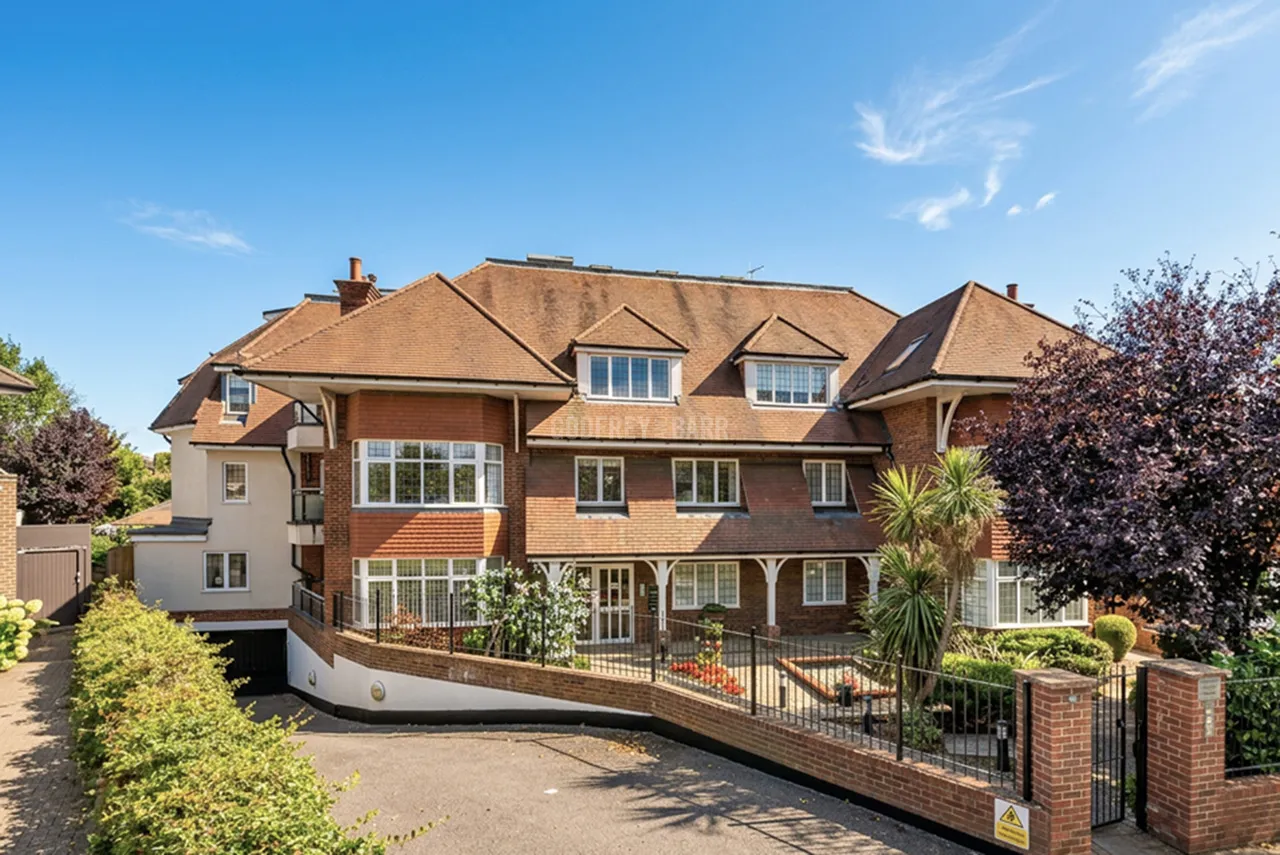 3 bed flat for sale, Raleigh Close, Hendon, NW4