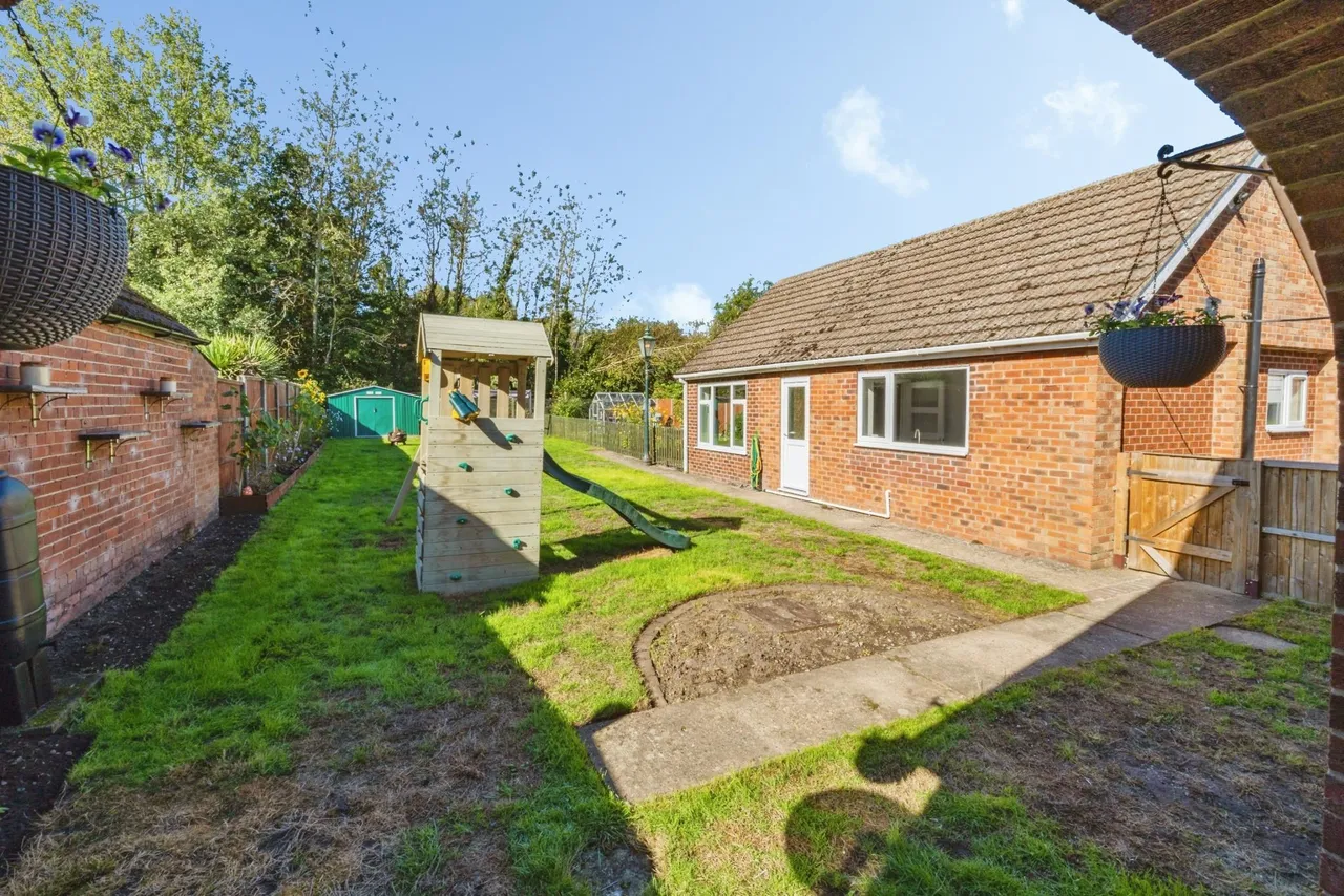 Station Road, North Hykeham, LN6, photo 21