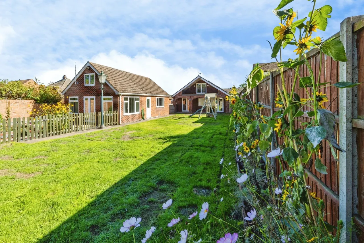 Station Road, North Hykeham, LN6, photo 22