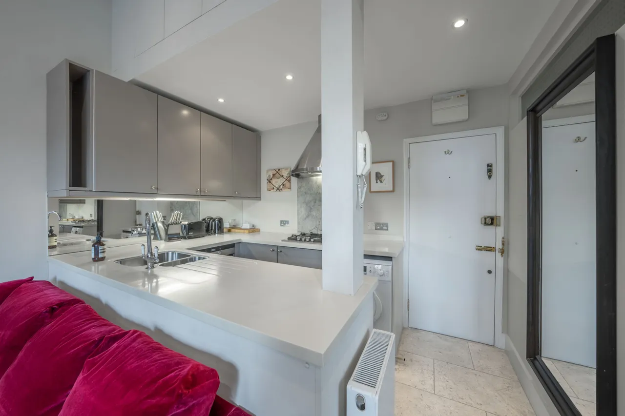 Flat 4, 44 Cathcart Road, London, photo 10