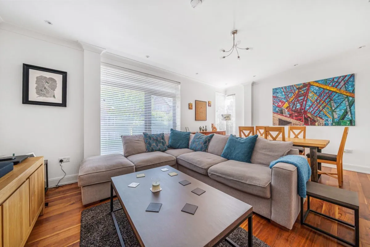 3 bed flat for sale — Fortis Green, London, N10