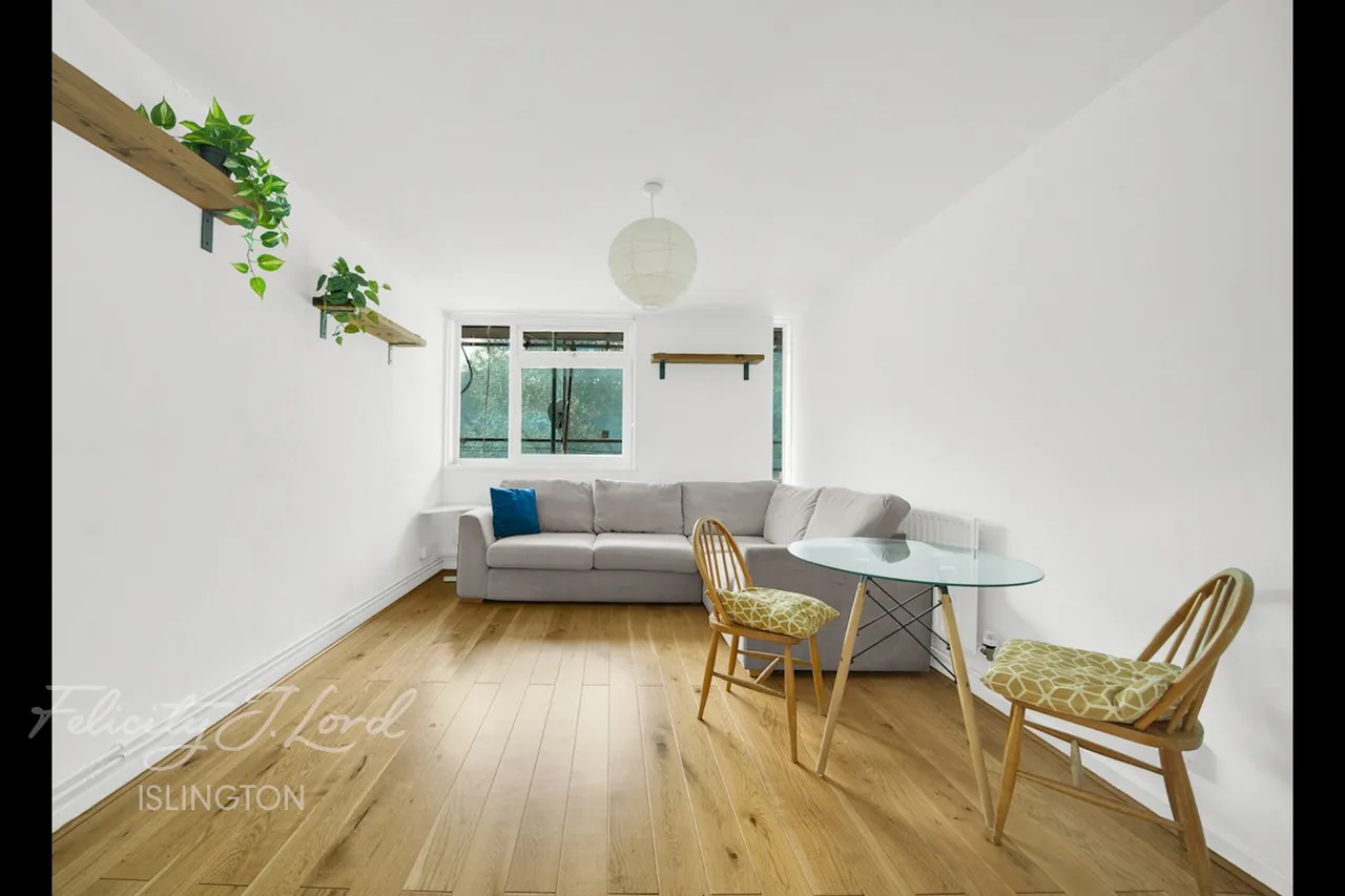 1 bed flat for sale, Elmore Street, London, N1