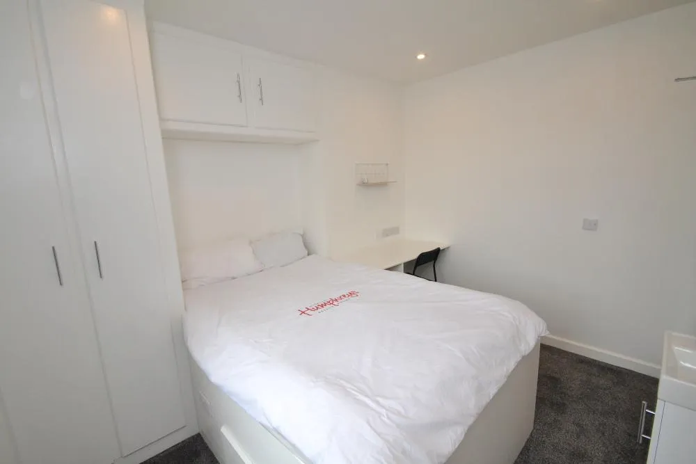 Thorn Grove, Fallowfield, M14, photo 13