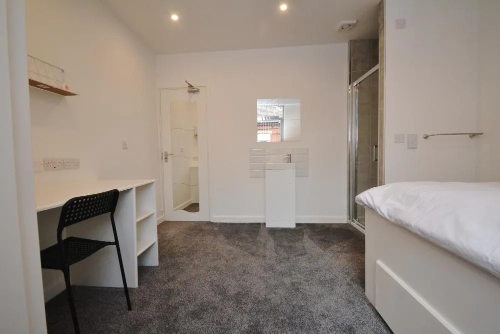 Thorn Grove, Fallowfield, M14, photo 7