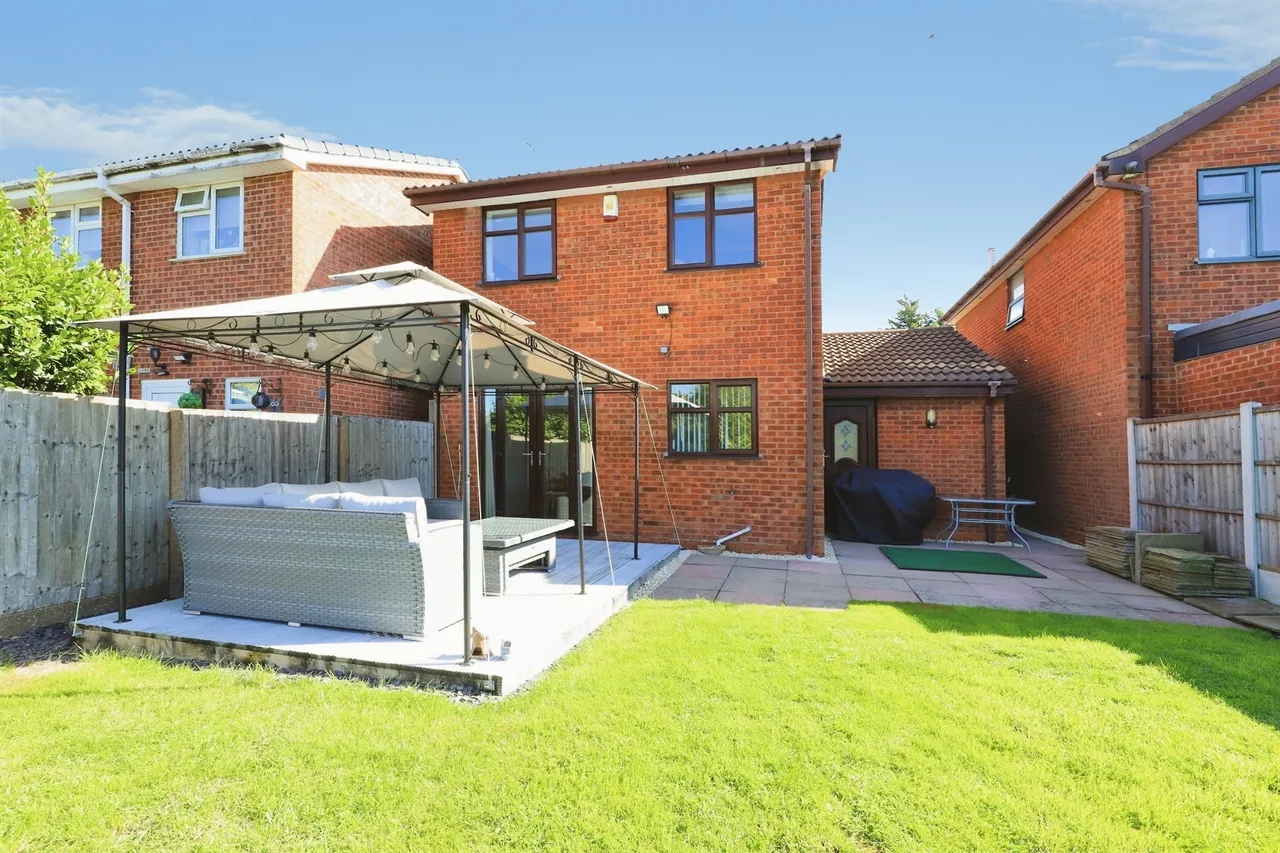 Bridgewater Drive, Bilston, WV14, photo 13