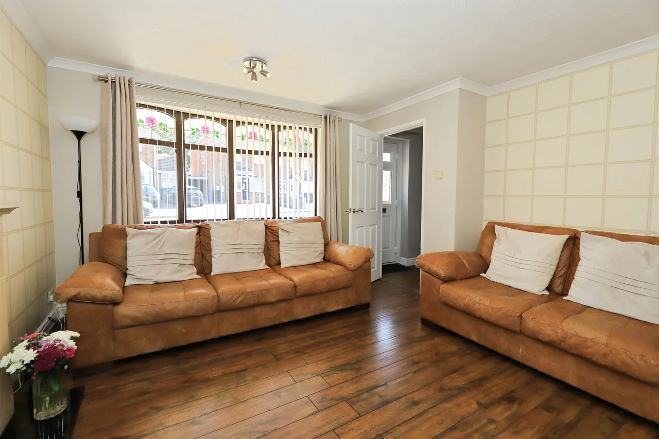 Bridgewater Drive, Bilston, WV14, photo 2