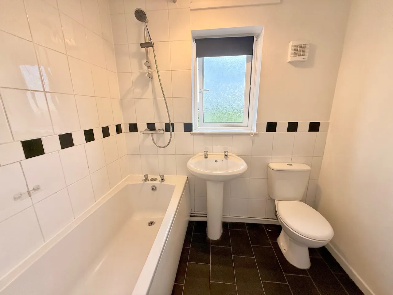 Banwell Avenue, Swindon, Wiltshire, SN3 2NJ, photo 5