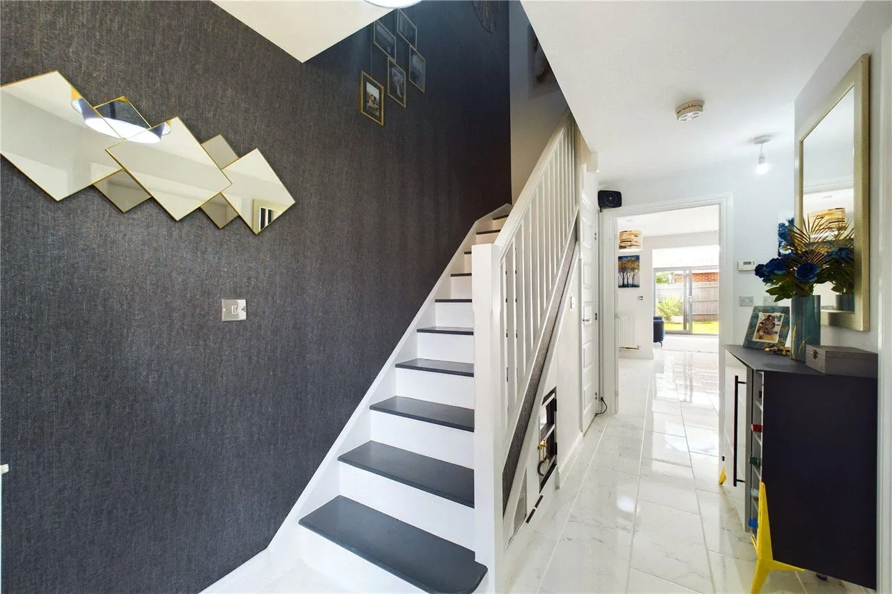 Albert Close, Spencers Wood, RG7, photo 12