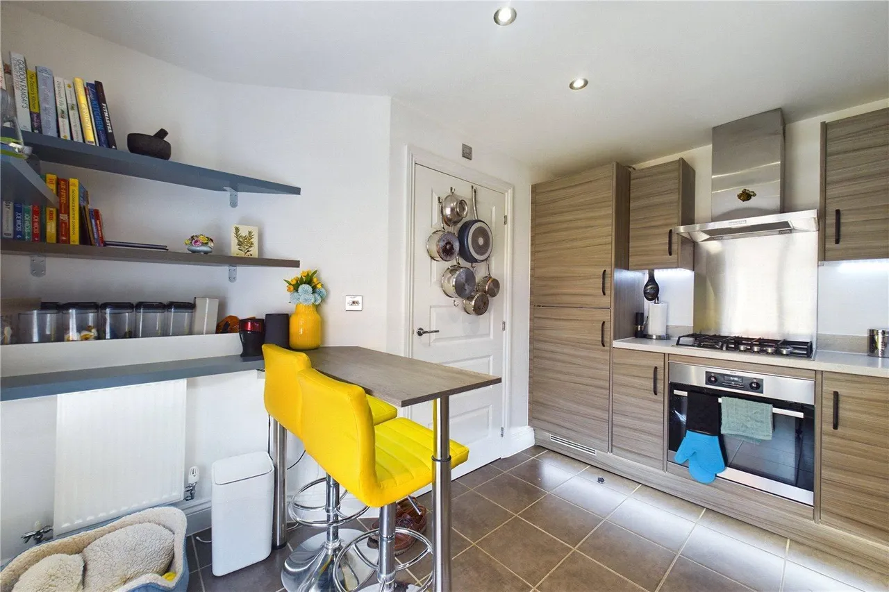 Albert Close, Spencers Wood, RG7, photo 9