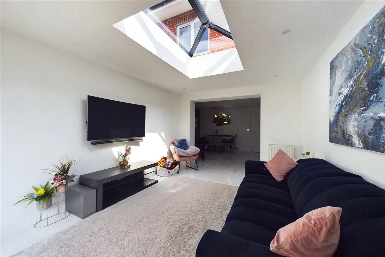 Albert Close, Spencers Wood, RG7, photo 4
