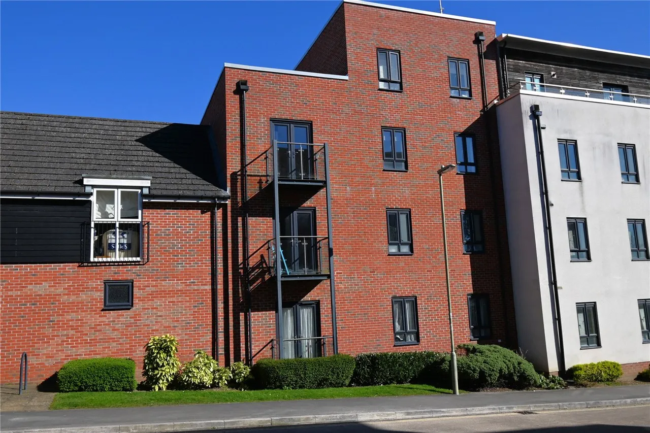Sinclair Drive, Basingstoke, Hampshire, RG21, photo 10