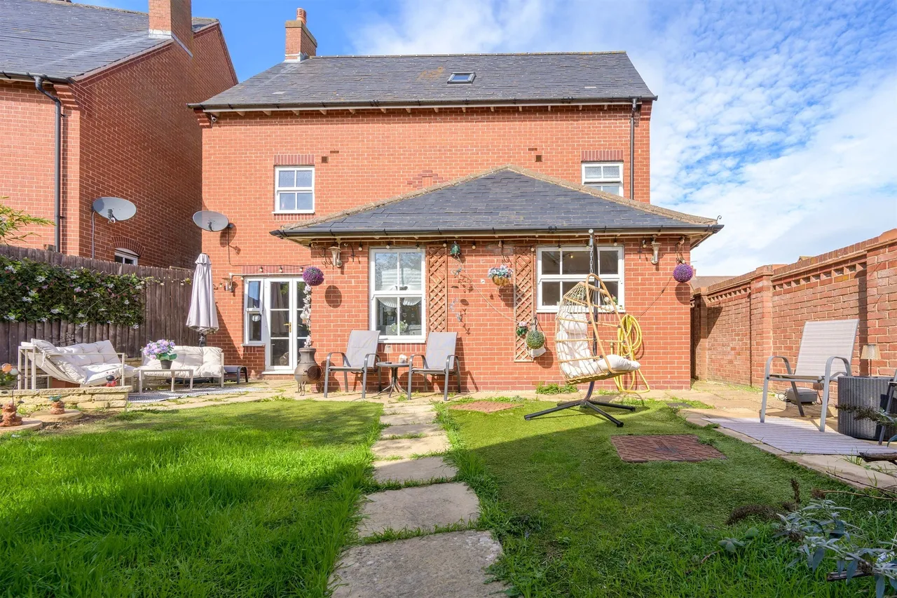 Ironwood Avenue, Kettering, NN14, photo 16