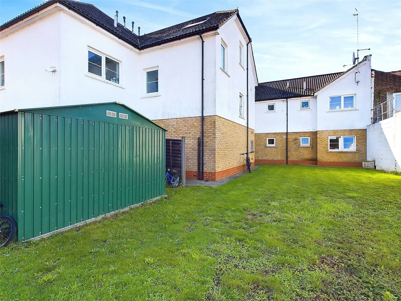 Bedfont Lane, Feltham, TW14, photo 8