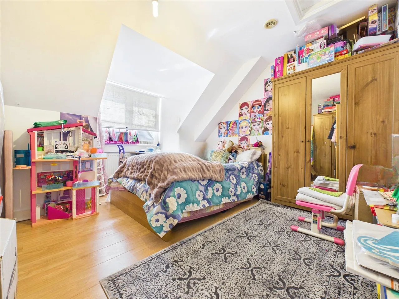 Bedfont Lane, Feltham, TW14, photo 6