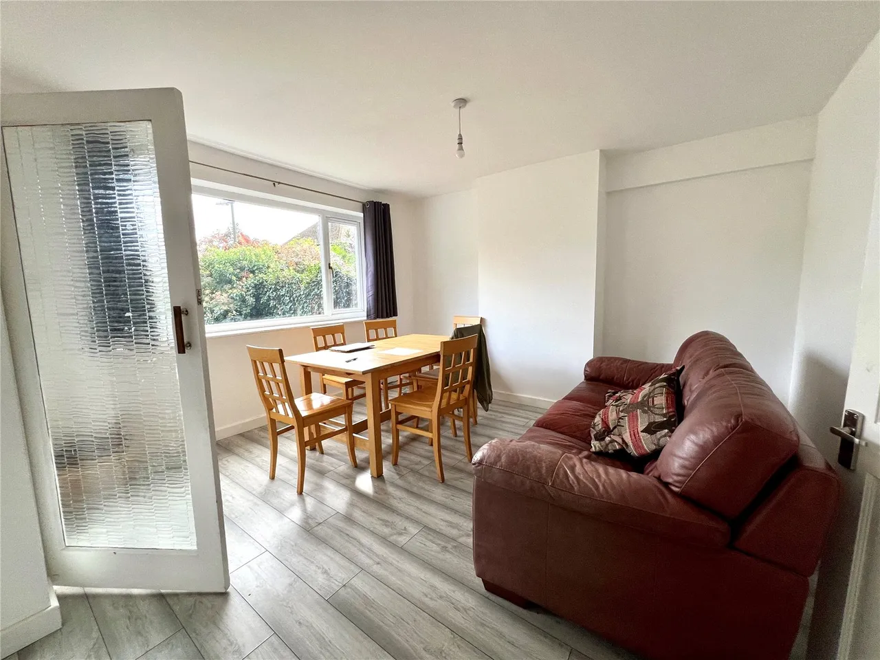 Vernon Way, Guildford, GU2, photo 2