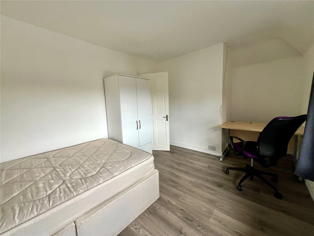 Vernon Way, Guildford, GU2, photo 10