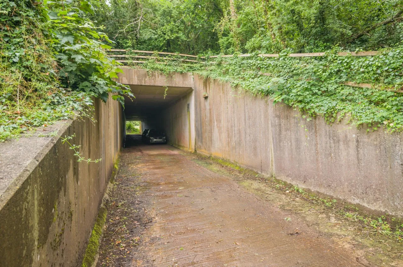 Llantrisant, Usk, NP15, photo 30