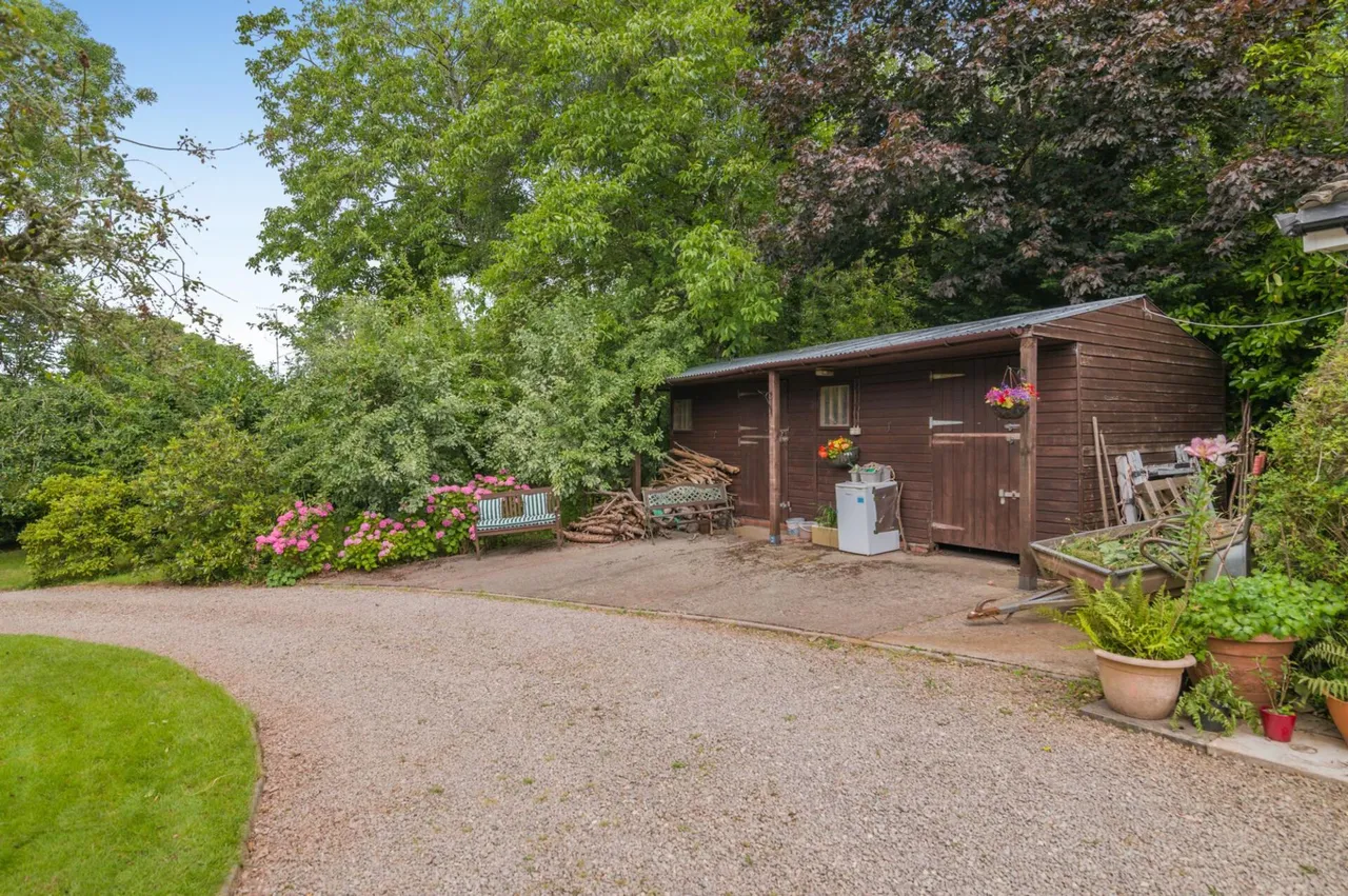 Llantrisant, Usk, NP15, photo 24