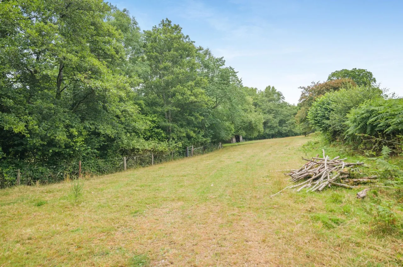 Llantrisant, Usk, NP15, photo 23