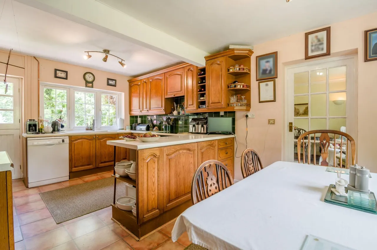 Llantrisant, Usk, NP15, photo 6