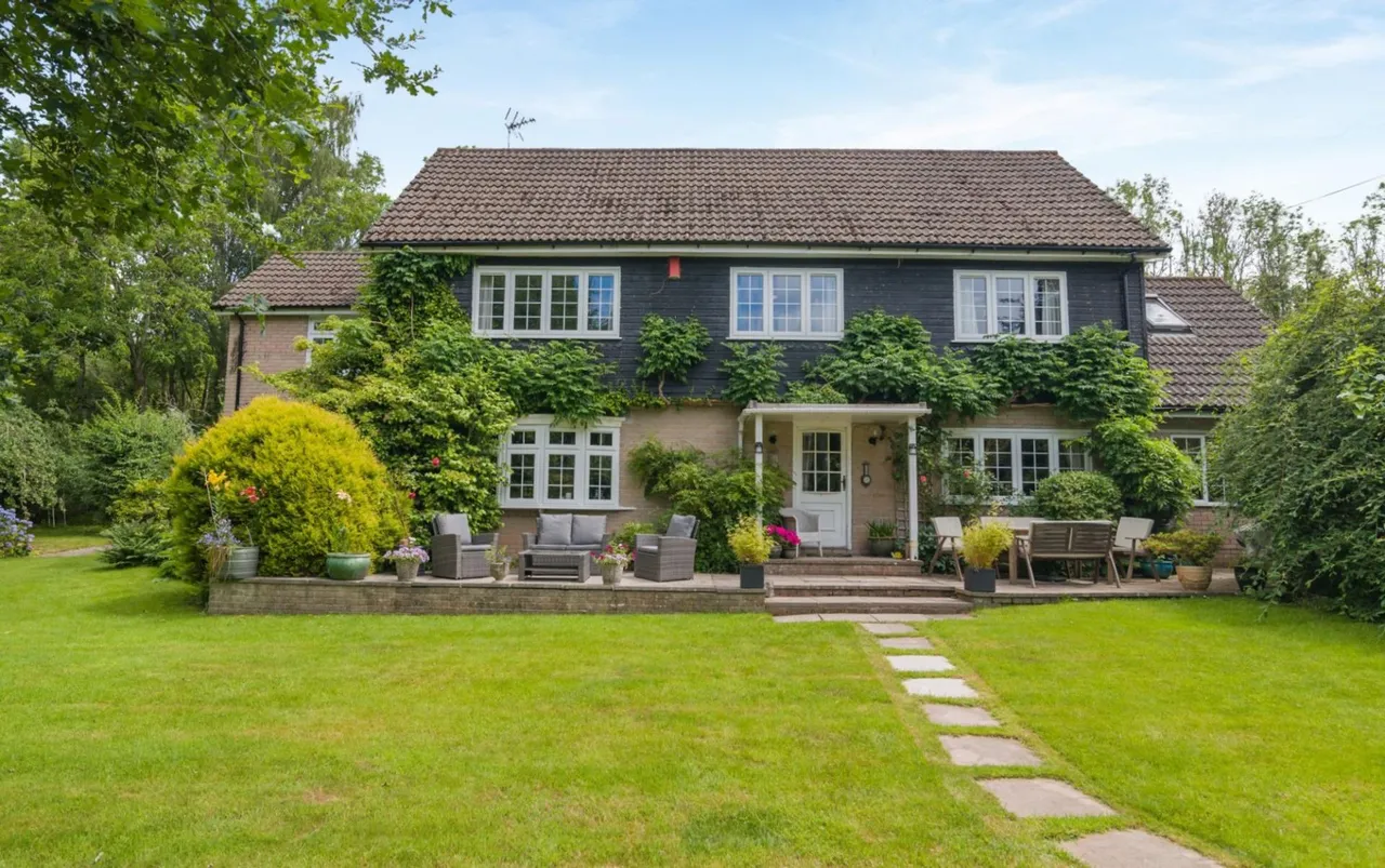 4 bed house for sale, Llantrisant, Usk, NP15