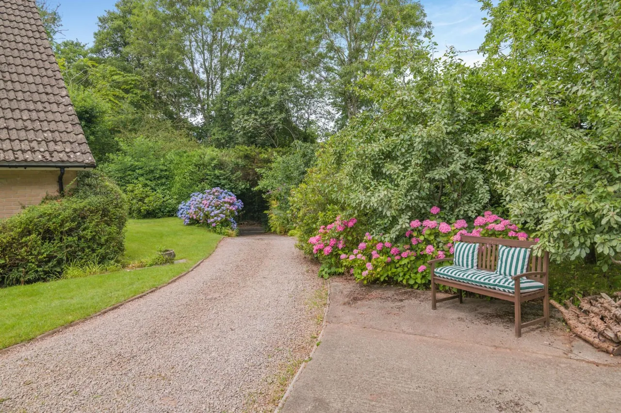 Llantrisant, Usk, NP15, photo 26