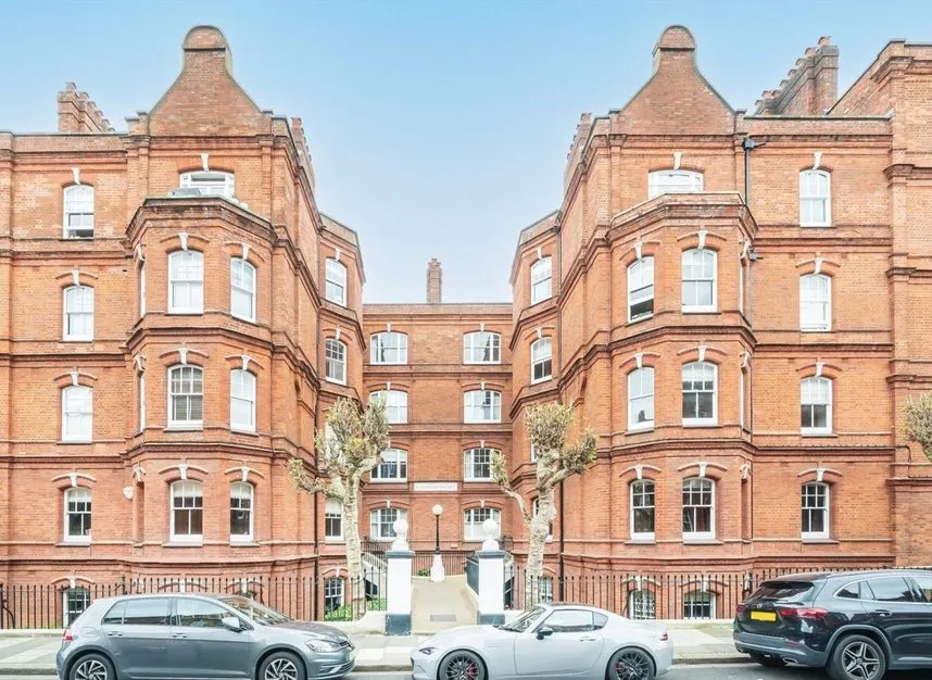 2 bed flat for sale — Queen's Club Gardens, West Kensington, W14