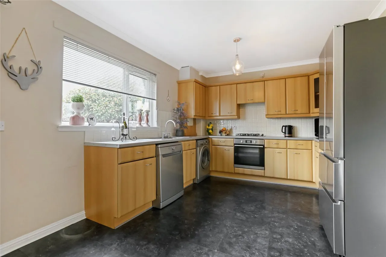 Ledvinka Crescent, Hamilton, South Lanarkshire, ML3, photo 4