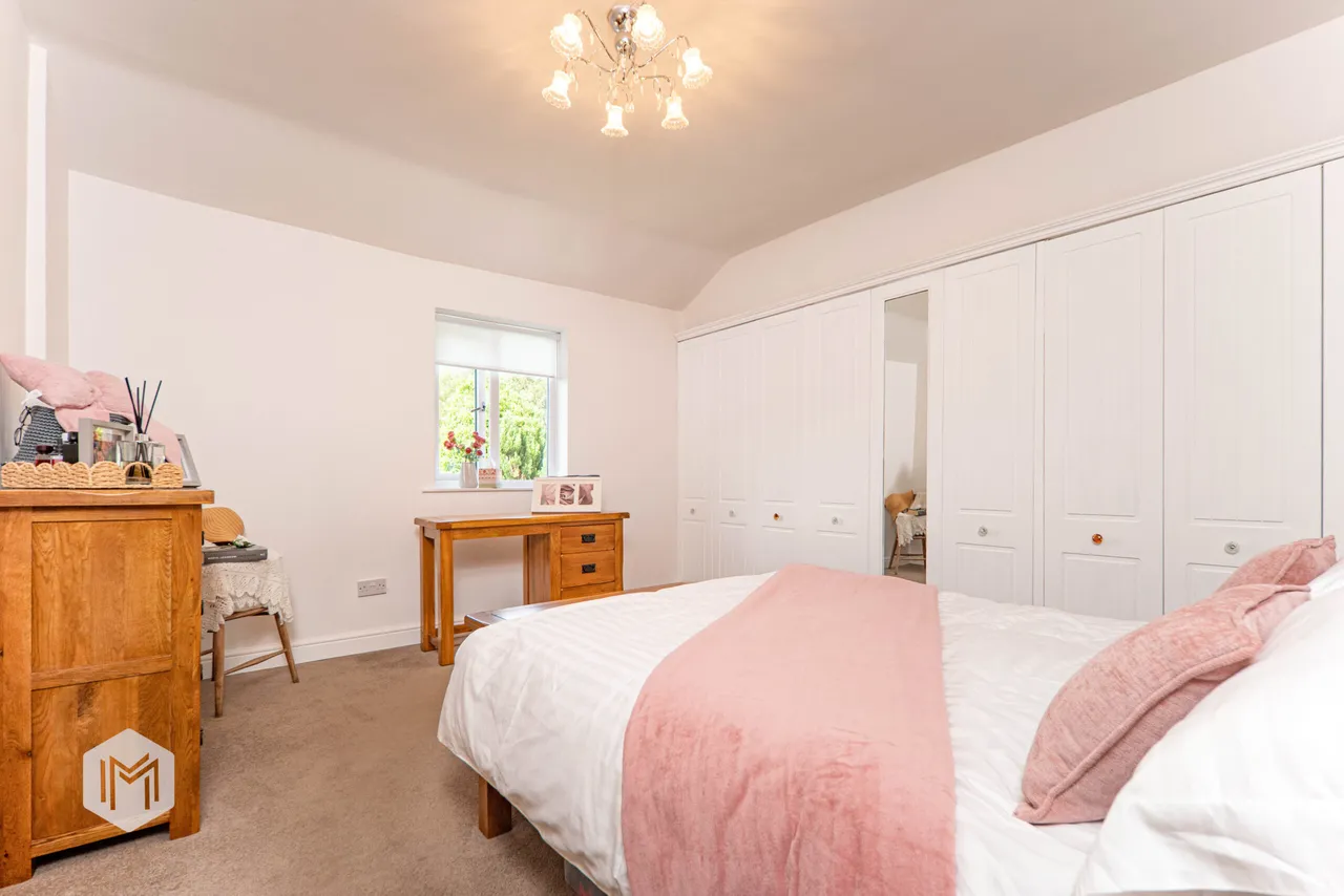 Greenside, Bolton, BL2 5SE, photo 9