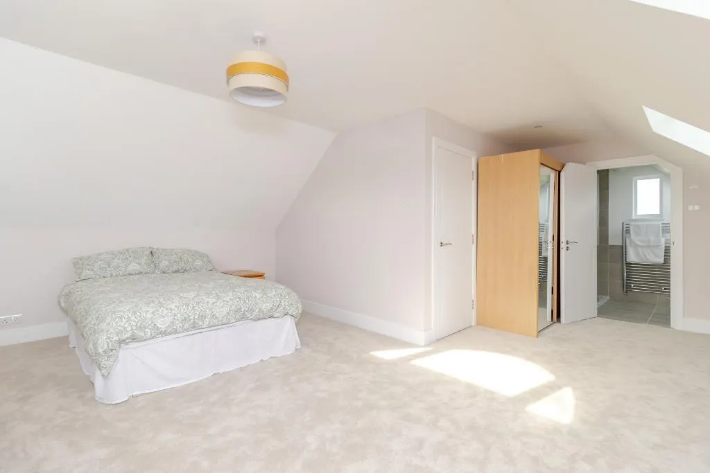 Farleigh Road, Warlingham, photo 12