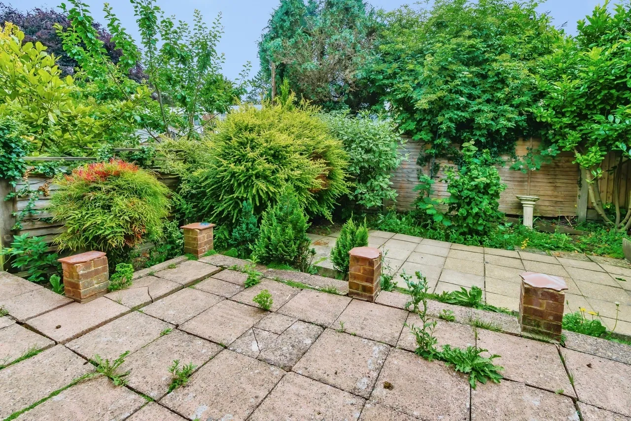 Colliers, Caterham, Surrey, CR3, photo 6