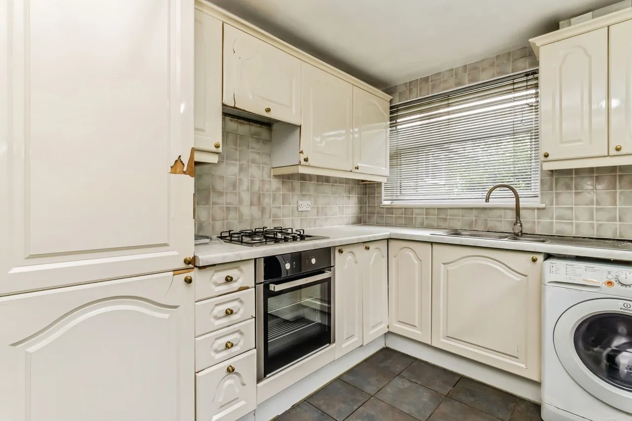 Colliers, Caterham, Surrey, CR3, photo 13