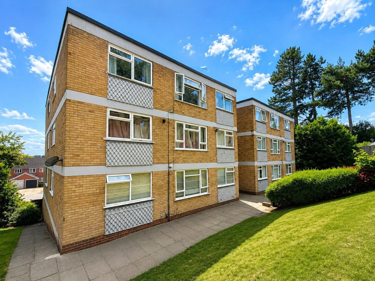 2 bed flat for sale, Middleton Hall Road, Birmingham, B30