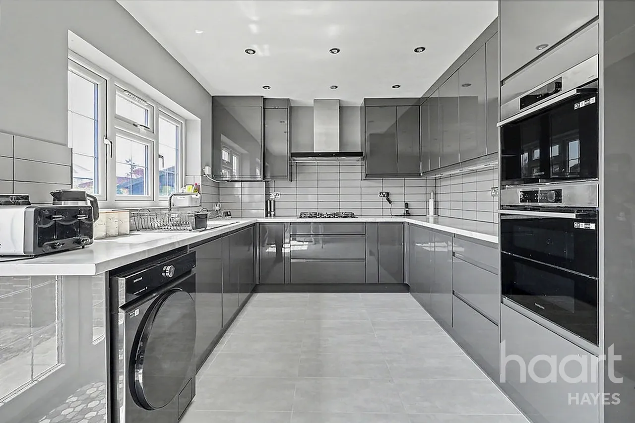 Laburnum Road, Hayes, UB3, photo 6