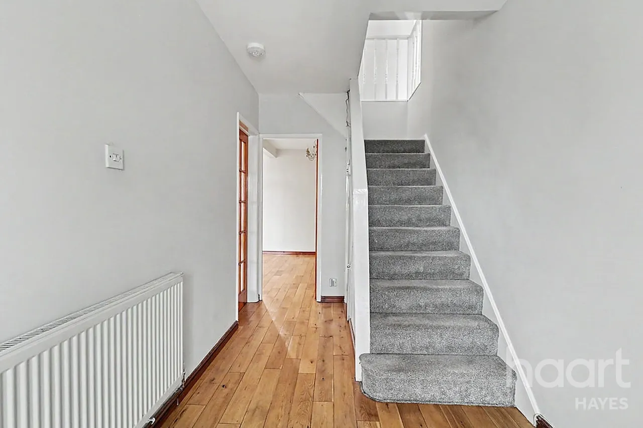 Laburnum Road, Hayes, UB3, photo 11
