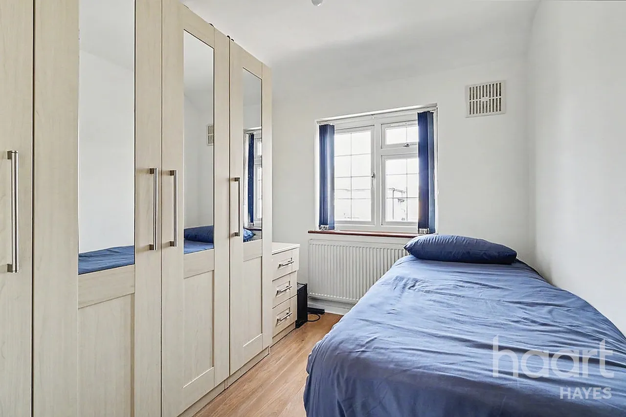 Laburnum Road, Hayes, UB3, photo 17